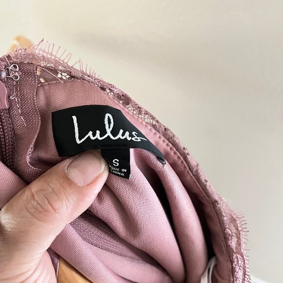 NEW Lulu’s Every Memory Mauve Lace Halter Maxi Dress - Picture 8 of 9